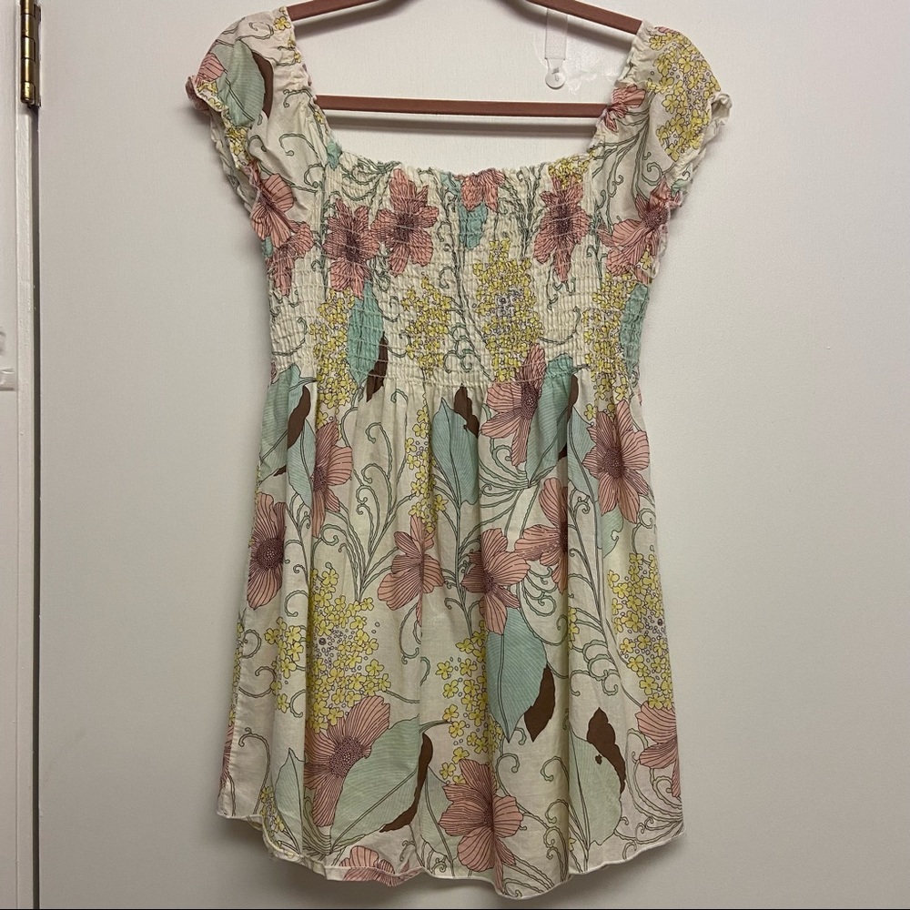 Julie’s Closet‎ maternity floral top large.